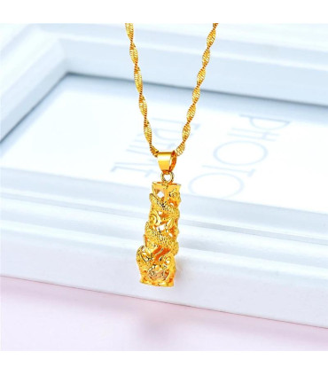 Cadenas de Goldfield con Dijes de diferentes diseños